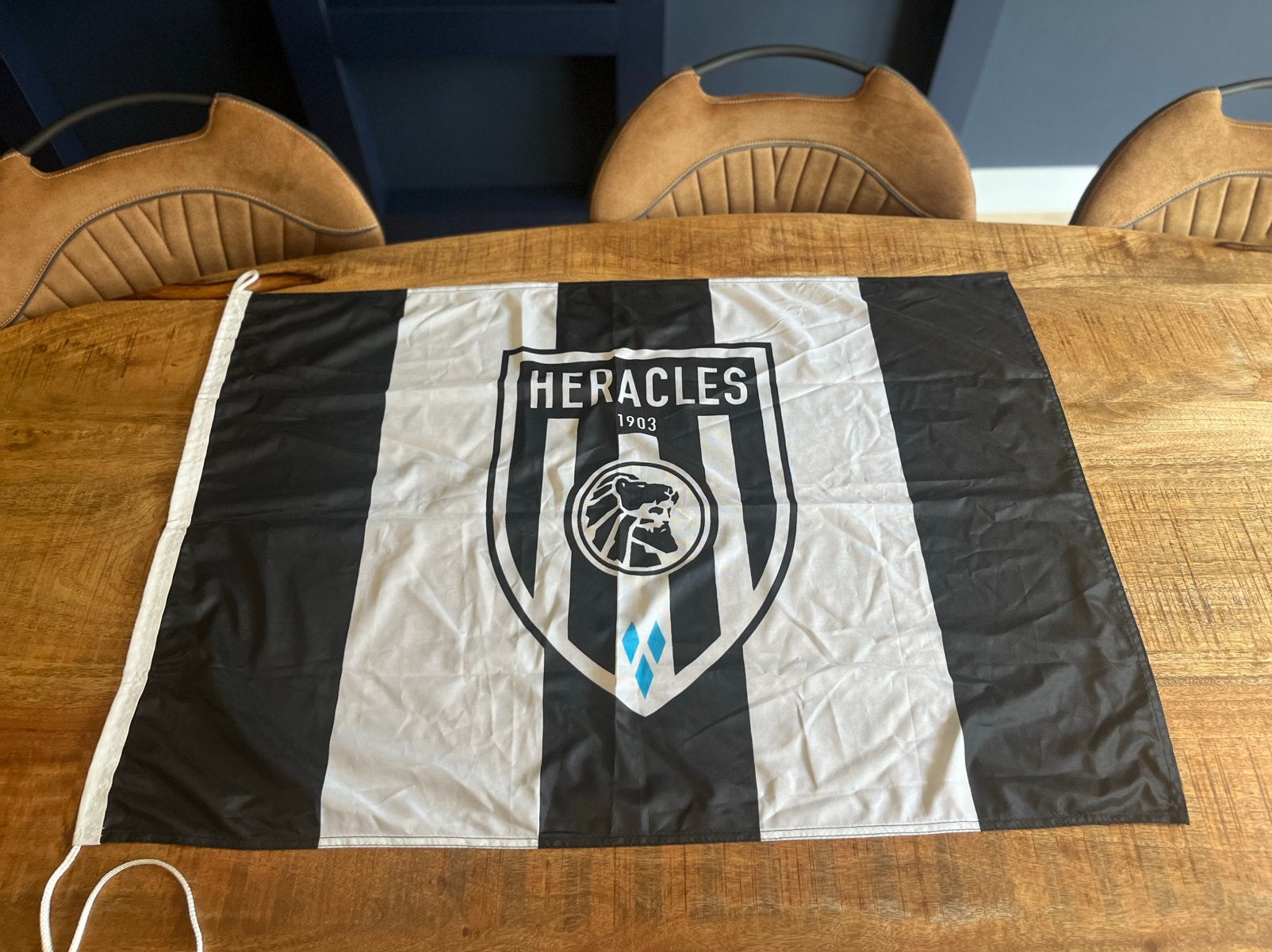 Heracles Almelo vlag, Ophalen of Verzenden, Nieuw