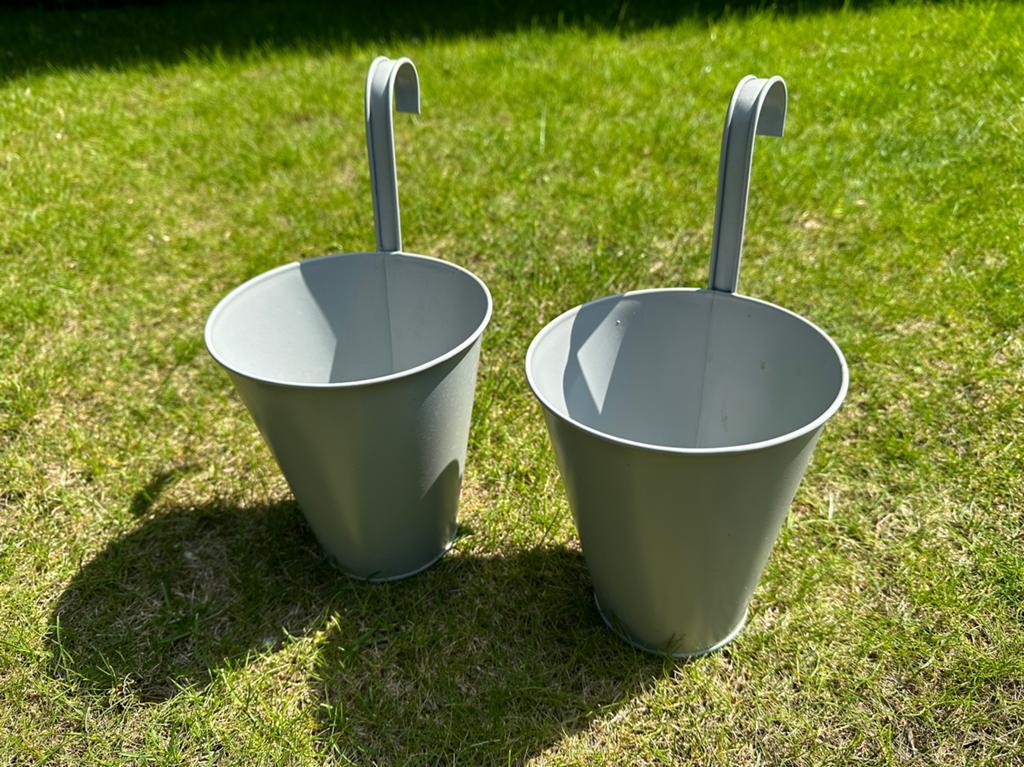Jysk hang bloempotten grijs, Kunststof, Minder dan 30 cm, Verzenden, Rond