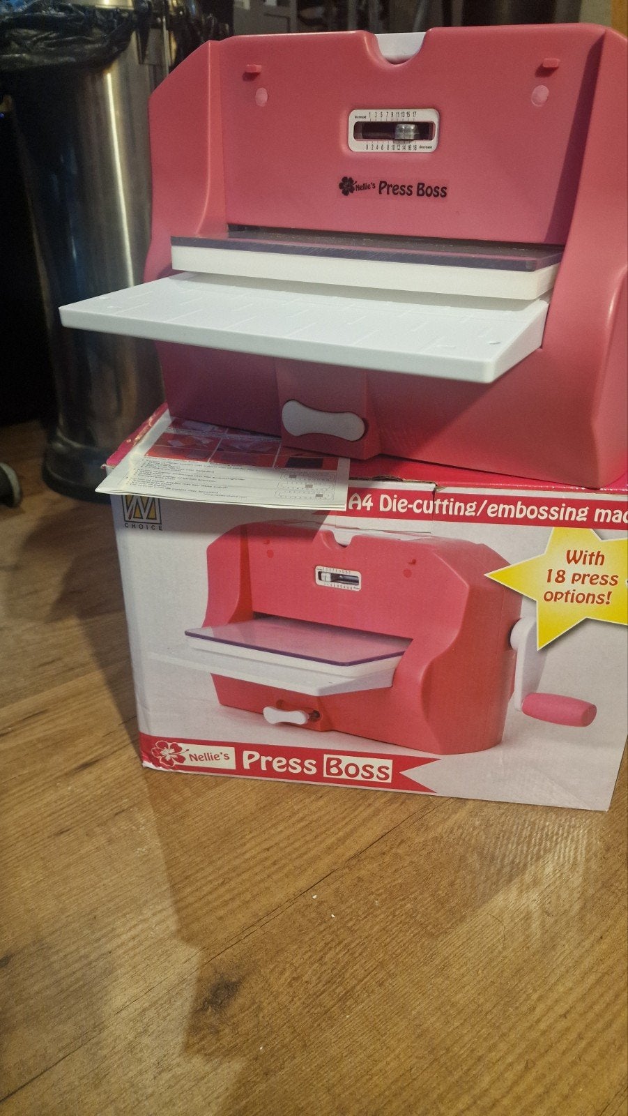 Nellie's Press Boss A4 Stansmachine, Hobby en Vrije tijd, Gebruikt, Ophalen of Verzenden, Kunststof, Machine