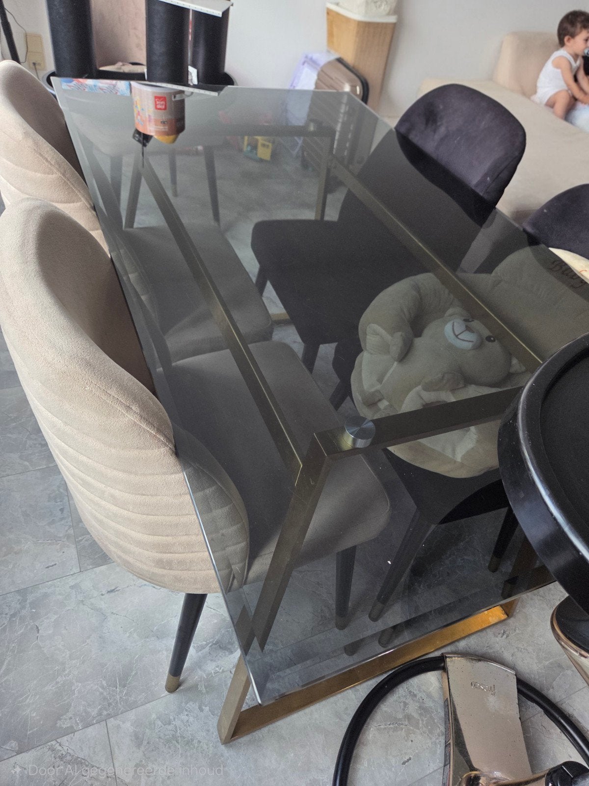 Gouden stalen eettafel met zwart glazen blad, Huis en Inrichting, Ophalen of Verzenden