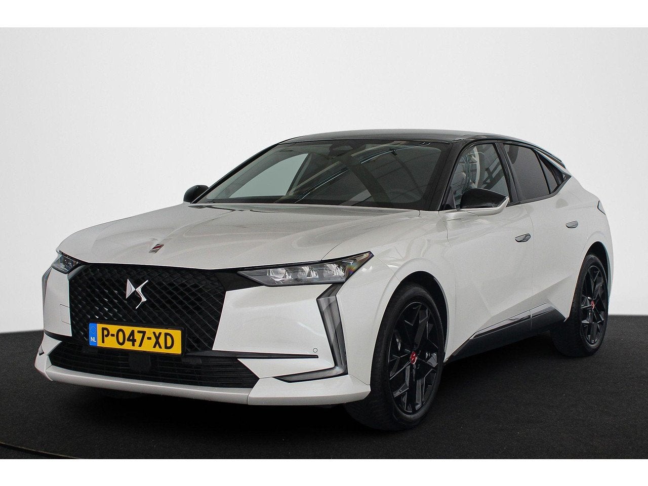 DS DS 4 1.2 PureTech Performance Line Automaat 360-Camera Ap, Auto's, DS, Gebruikt, 1199 cc, Wit, Origineel Nederlands