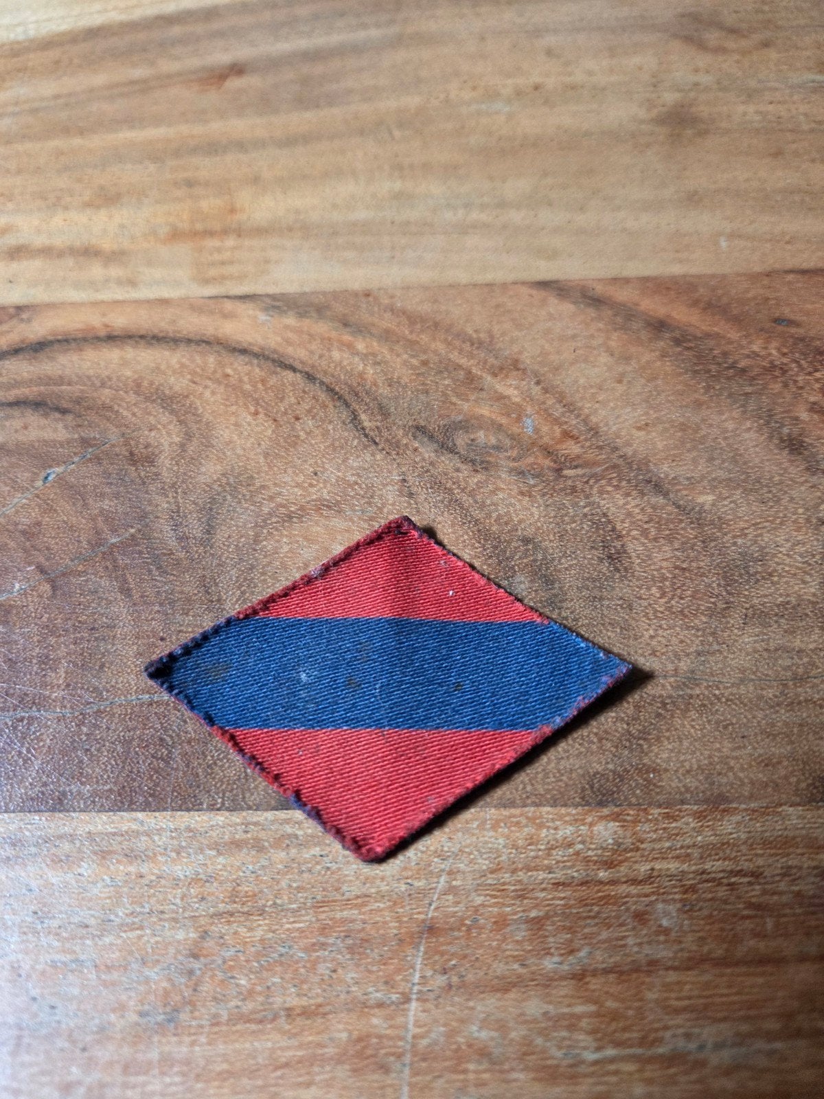 wo2 canadese 1ste leger corps, Ophalen of Verzenden, Landmacht, Overige gebieden, Embleem of Badge