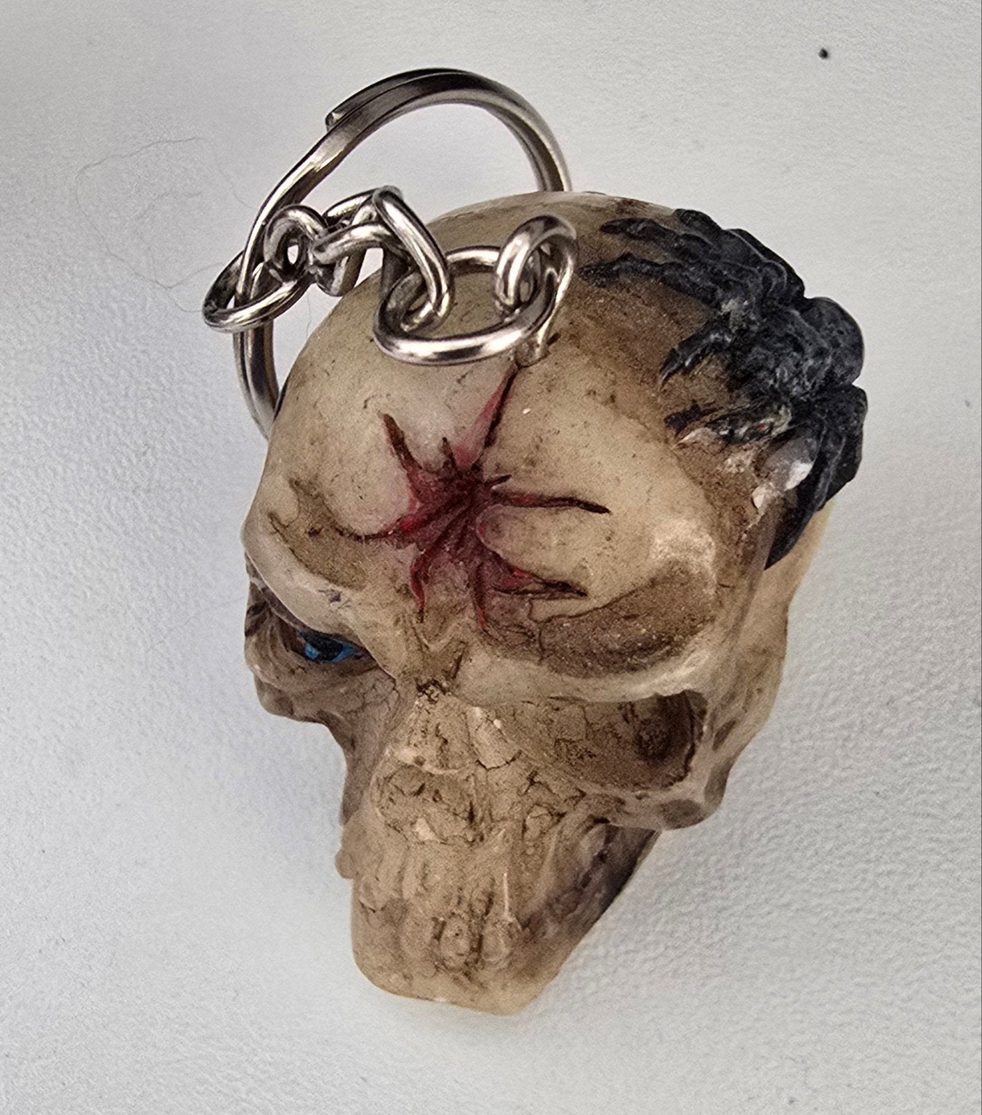 Sleutelhanger Doodshoofd met Spin - Uniek en Stoer, Ophalen of Verzenden