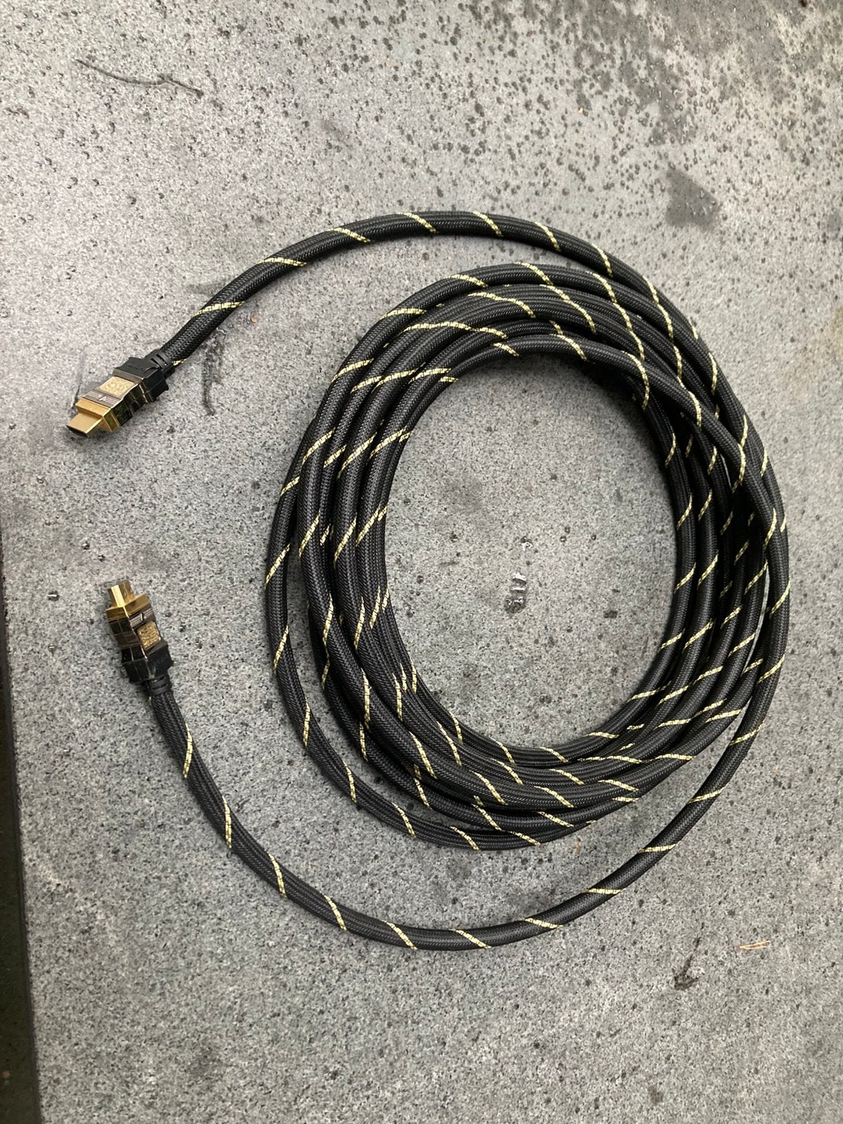 Hdmi kabel 10 mtr, Audio, Tv en Foto, Ophalen, Zo goed als nieuw, HDMI-kabel
