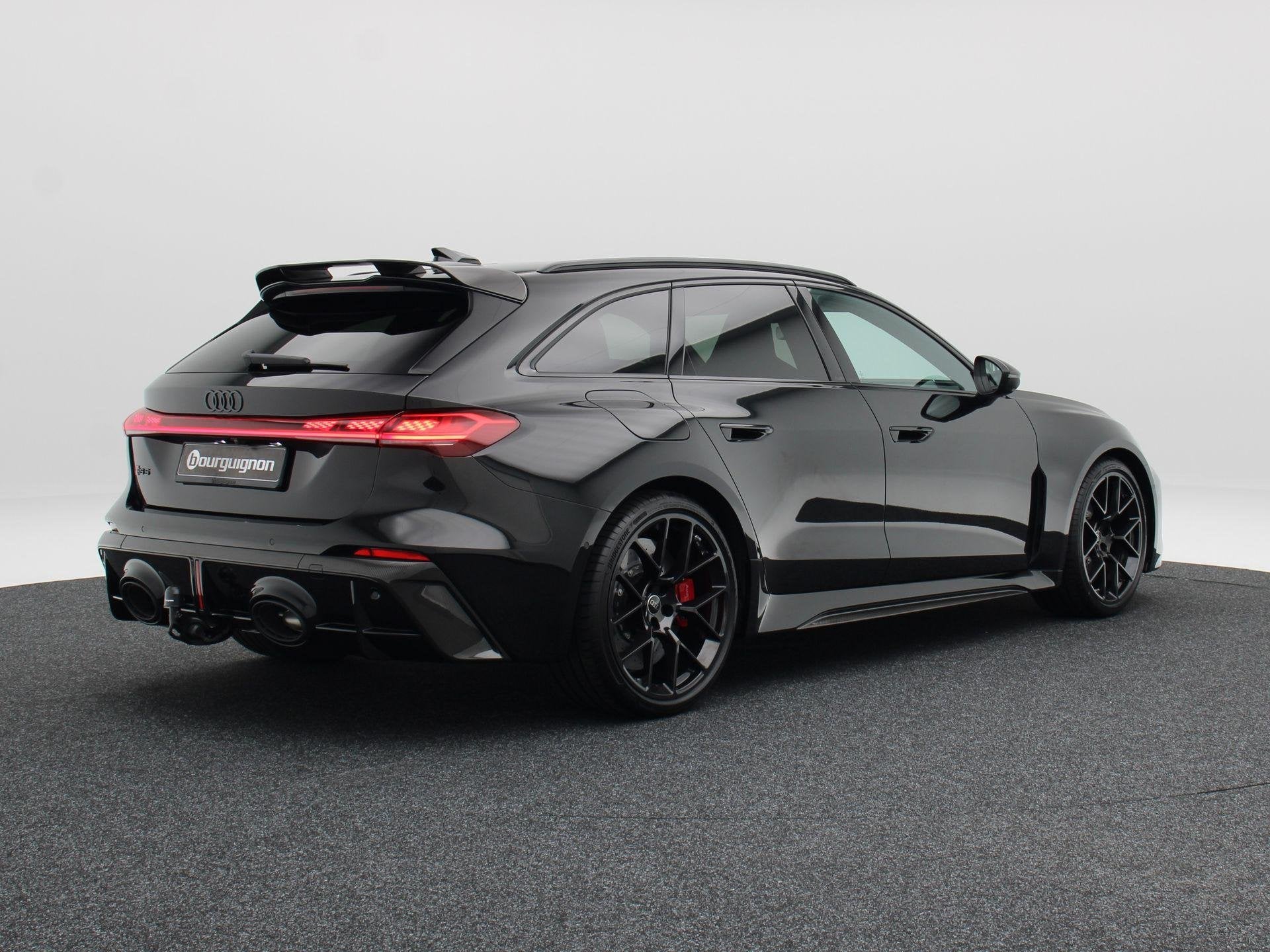 Audi RS5 Avant e-hybrid quattro | 21 inch | RS Sportstoelen, RS5, Hybride Elektrisch/Benzine, Automatische klimaatregeling, 639 pk