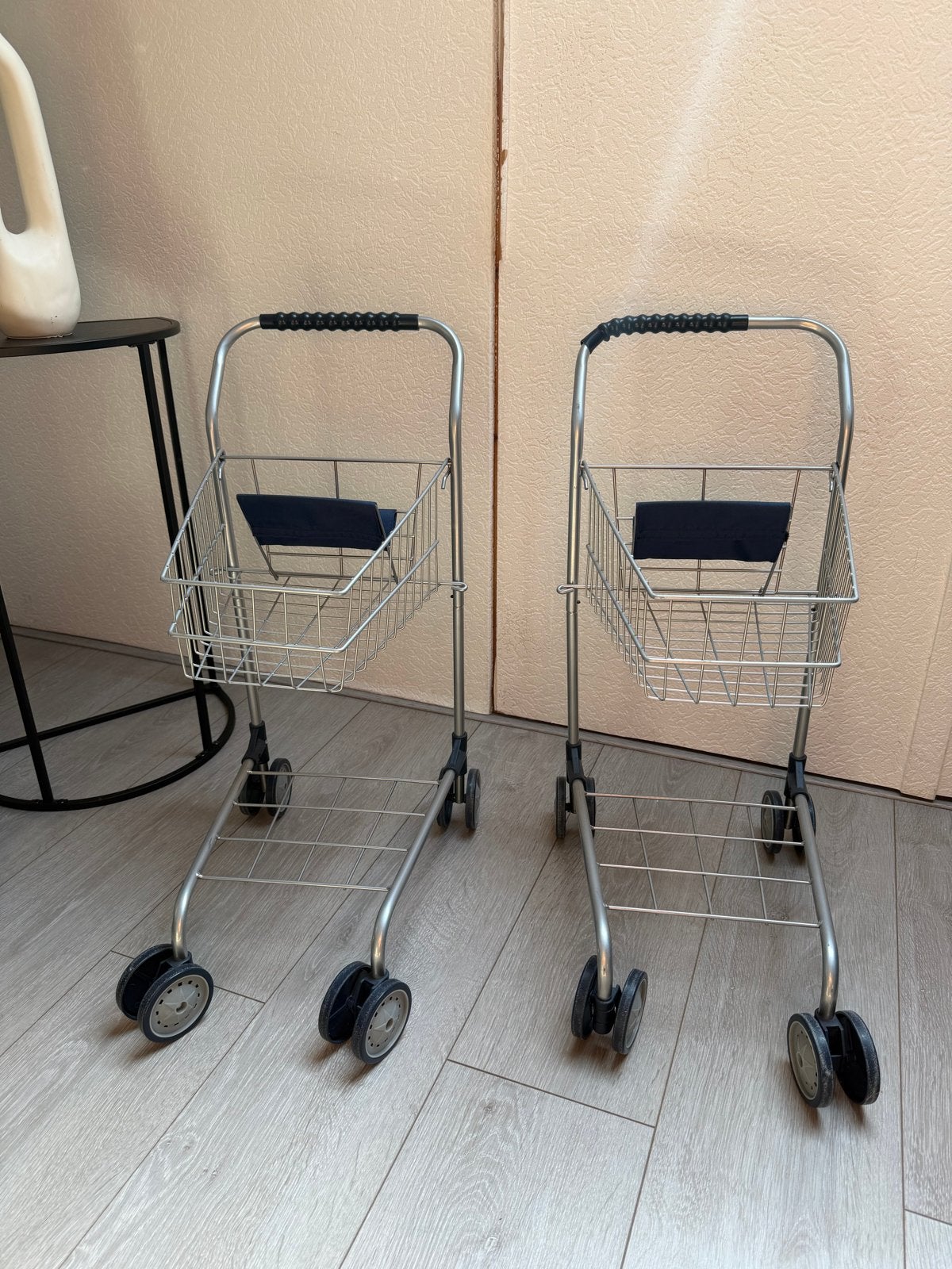 Speelgoedwinkelwagen (metal) Bayern design, Kinderen en Baby's, Speelgoed | Speelkeukens, Ophalen, Zo goed als nieuw