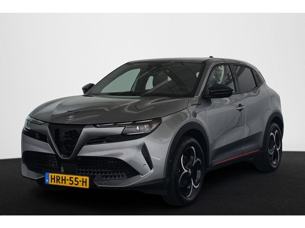 Alfa Romeo Junior 1.2 Turbo Hybrid Ibrida Speciale Pack Tech, Auto's, Alfa Romeo, Automaat, 145 pk, Gebruikt, Bedrijf