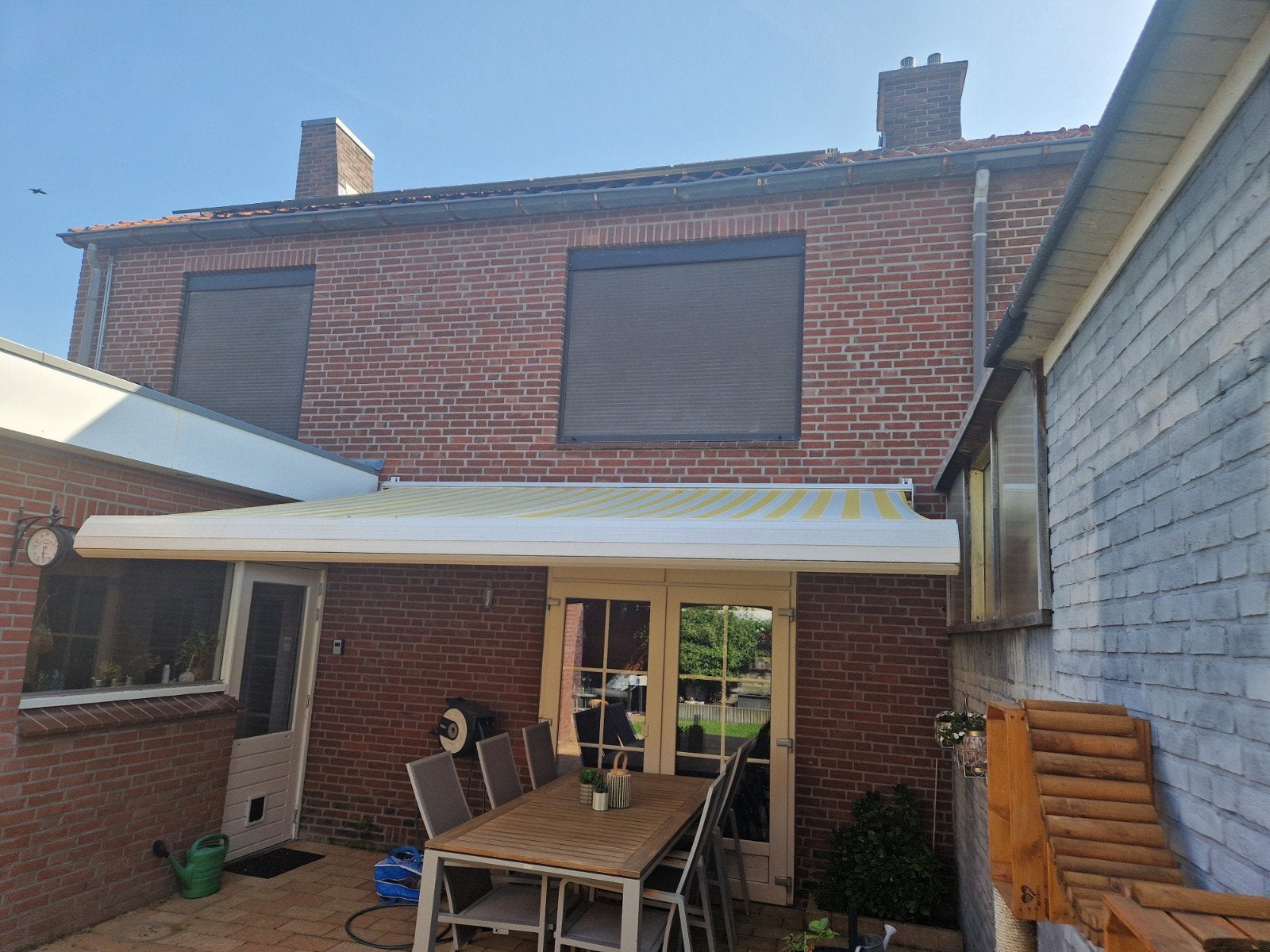Verano Knikarmscherm - Geel/Wit gestreept zonnescherm, Gebruikt, 450 cm of meer, Elektrisch, Ophalen of Verzenden