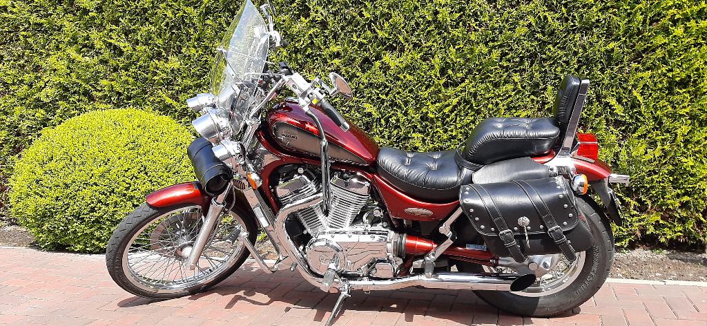 Suzuki intruder VS 800, Cardan-aandrijving, 2 cilinders, Occasion, Particulier