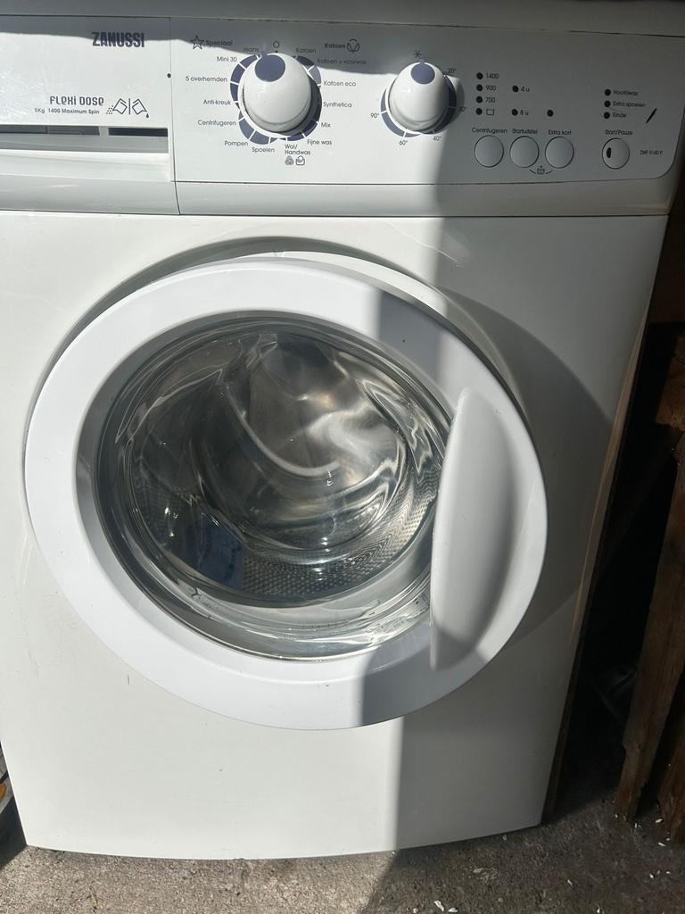 Wasmachine 5kg Zanussi, Witgoed en Apparatuur, Wasmachines, 1200 tot 1600 toeren, 4 tot 6 kg, Ophalen of Verzenden, Zo goed als nieuw