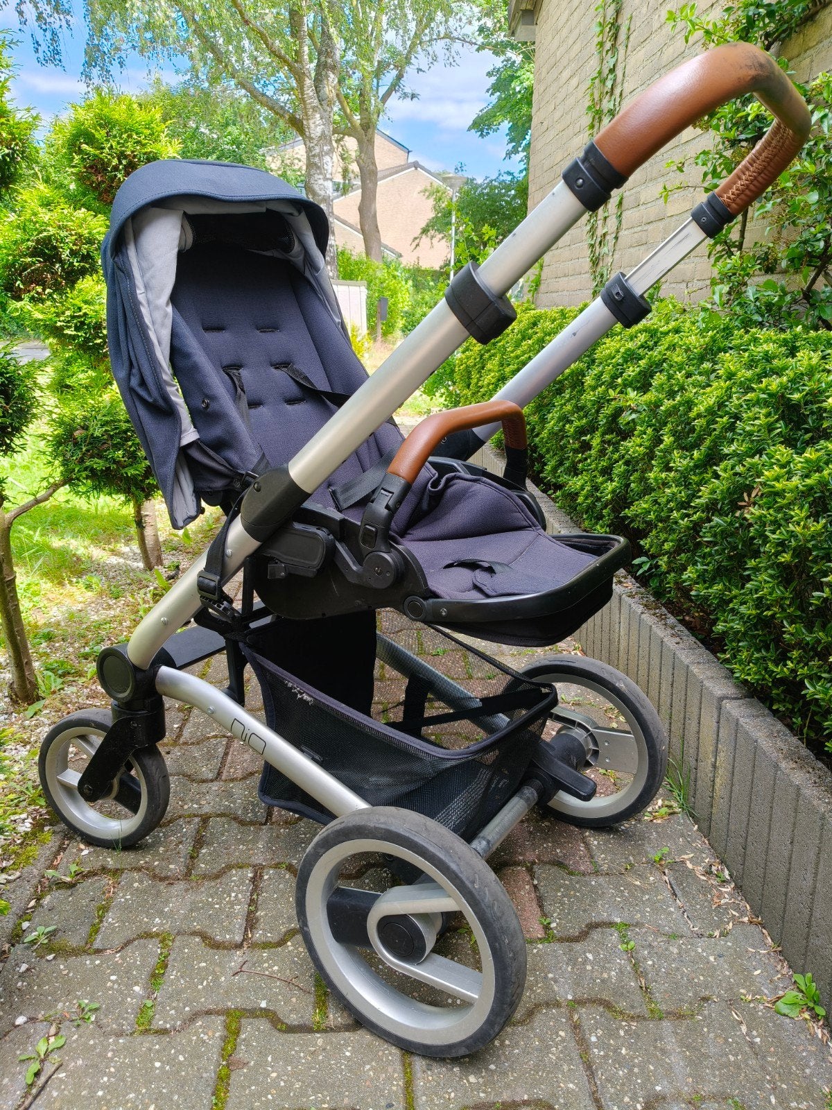 Mutsy Igo kinderwagen met reiswieg en adapters, Kinderen en Baby's, Kinderwagens en Combinaties, Ophalen