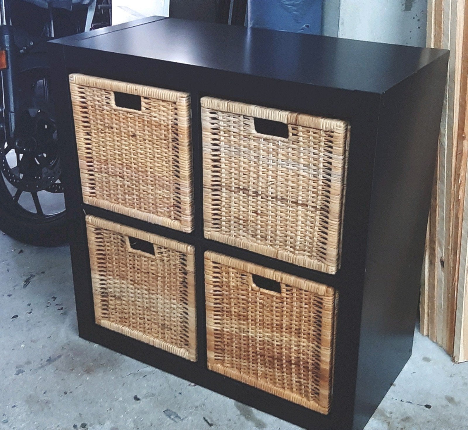 ikea kallax  / expedit Vakkenkast met 4 branas manden, Huis en Inrichting, Ophalen, Zo goed als nieuw