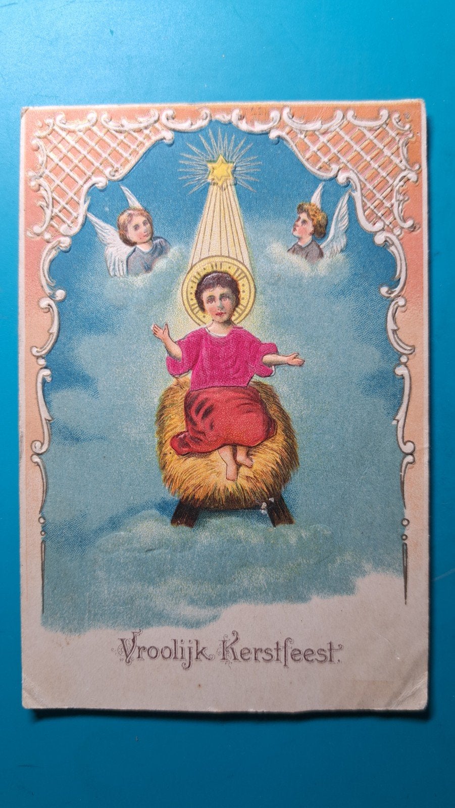 Vrolijk Kerstfeest,  engeltjes, jezus in kribbe, reliëf, Ophalen of Verzenden, Voor 1920, Gelopen, Feest(dag)