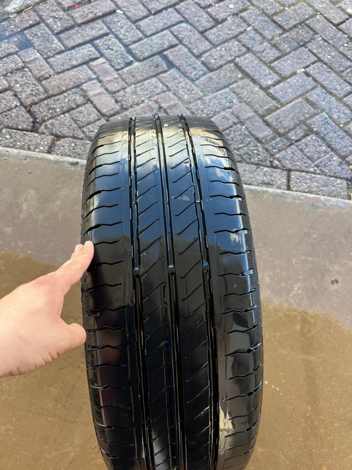 Continental banden 225/55 R17 C, Ophalen, Gebruikt