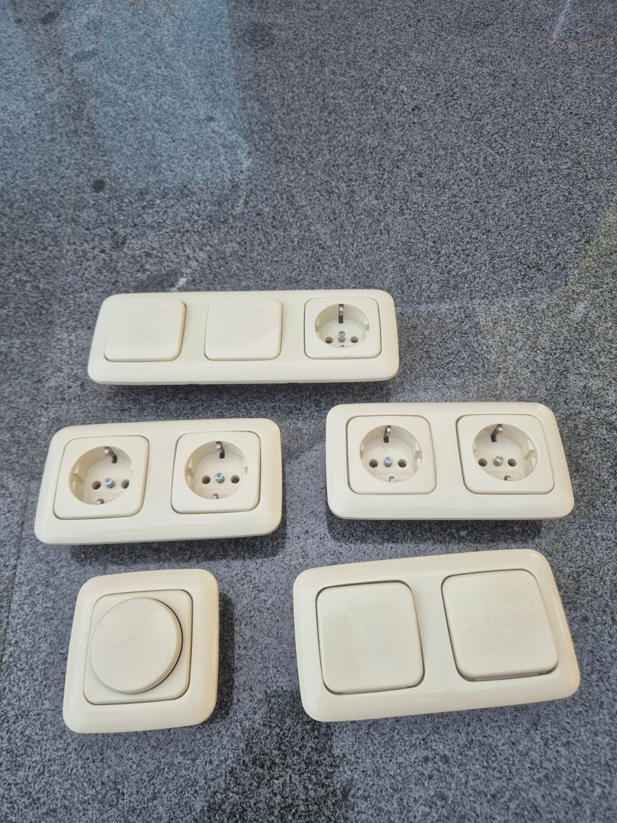 Schakelmateriaal te koop, Ophalen, Stopcontact