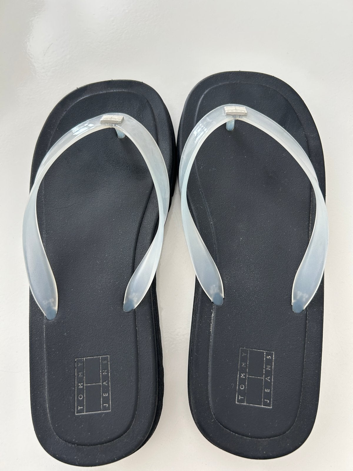 Tommy Hilfiger dames slippers - Zwart, maat 41, Kleding | Dames, Slippers, Zwart, Ophalen of Verzenden, Zo goed als nieuw