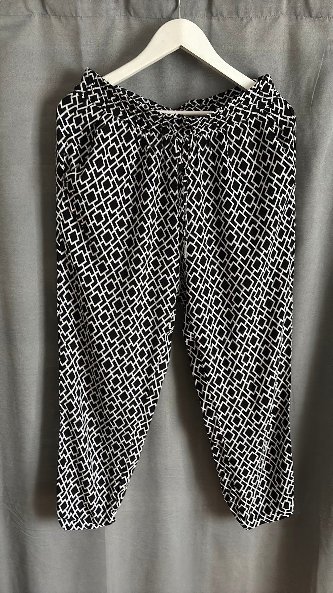 Ballonbroek, Zwart/wit, Maat 40, Kleding | Dames, Maat 38/40 (M), Zwart, Ophalen of Verzenden, Zo goed als nieuw