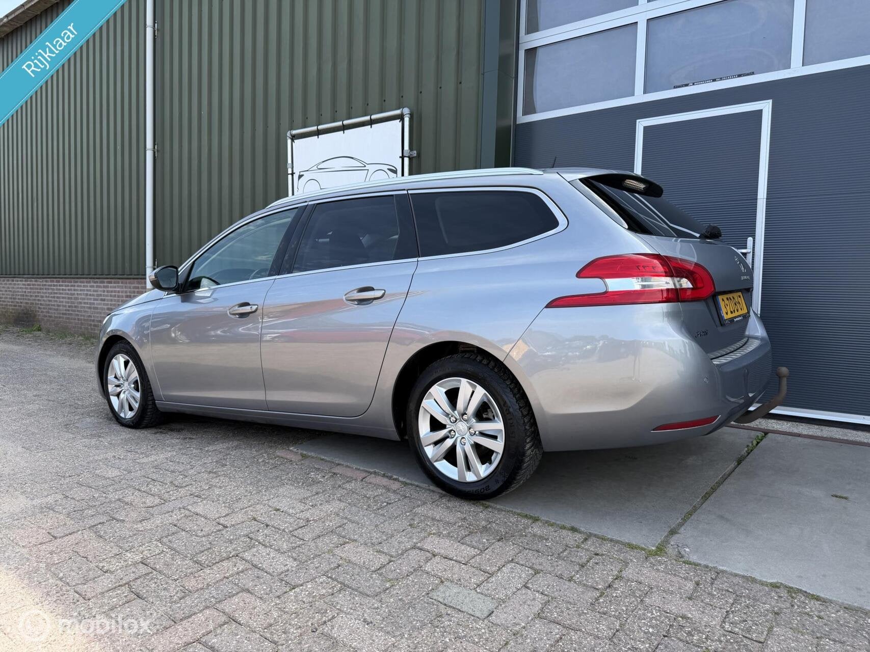 Peugeot 308 SW 1.6 HDI Executive|Pano|Camera|Leder|Clima|PDC, Auto's, Voorwielaandrijving, Gebruikt, 4 cilinders, 140 €/maand