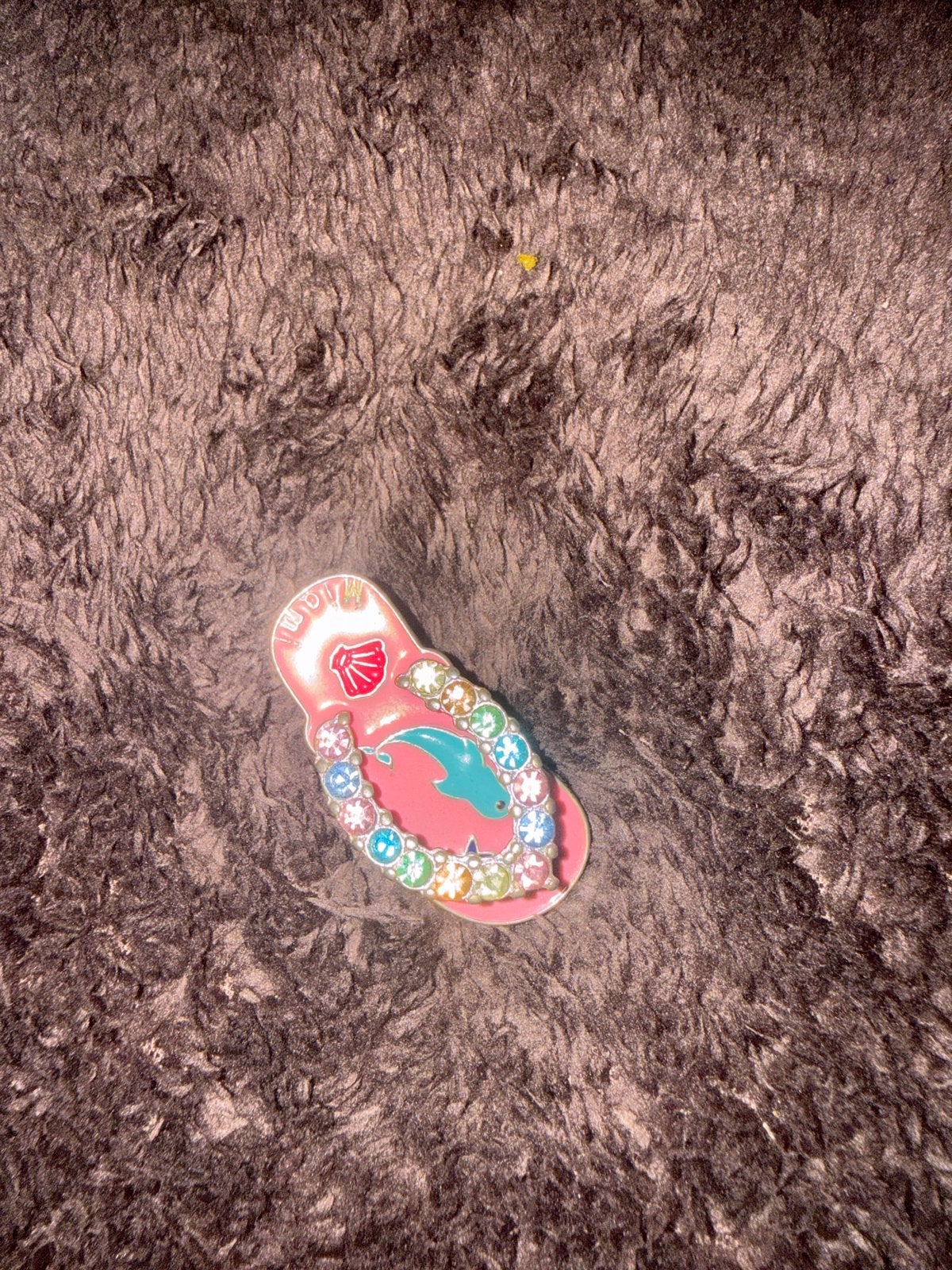 Leuke roze teenslipper met dolfijn en schelp, Ophalen of Verzenden, Gebruikt