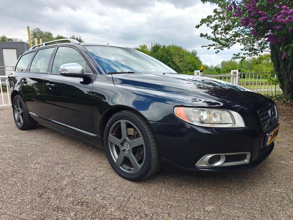 Volvo V70 2.0 T AUT R-Design 2011 Zwart Trekhaak Leder Airco, Auto's, Euro 5, 1800 kg, Zwart, 4 cilinders