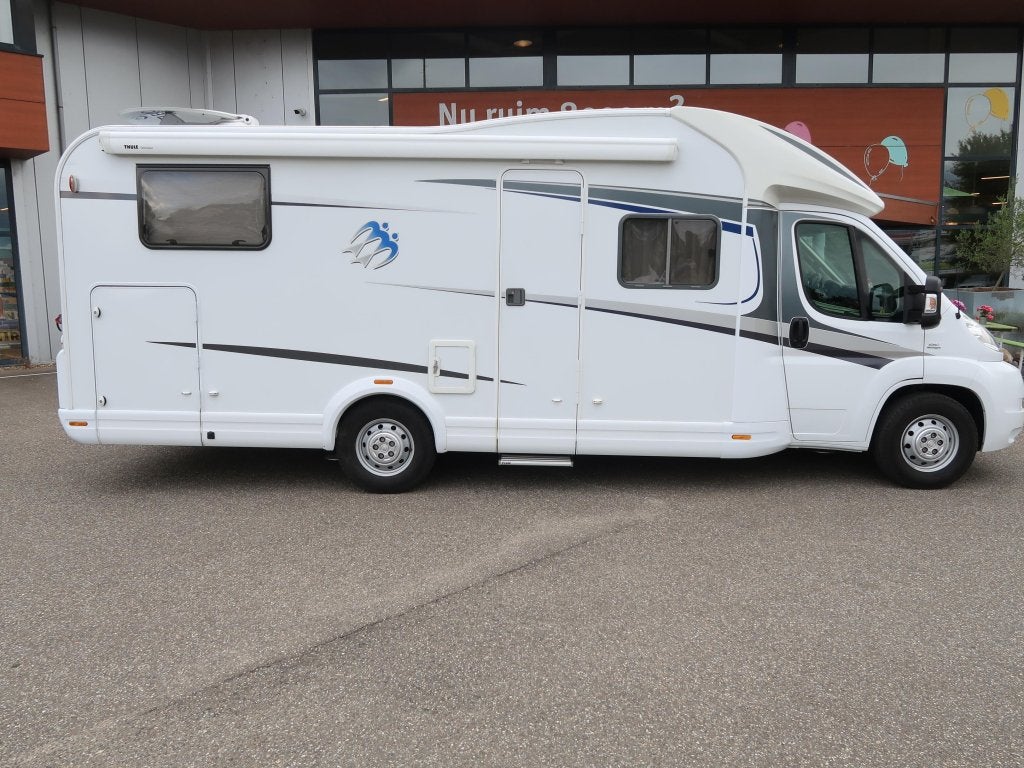 Knaus Sky Wave 700 MEG MET AUTOM. LEVELSYSTEEM, Caravans en Kamperen, Fiat, L-zit, 7 tot 8 meter, Airbags