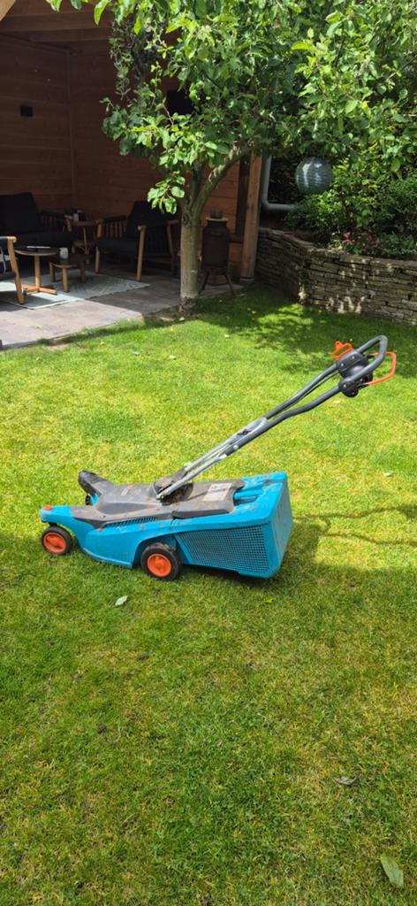 Grasmaaier met provisorisch zwenkwiel, gratis af te halen, Tuin en Terras, Ophalen, Cirkelmaaier, Gebruikt, Elektrische grasmaaier