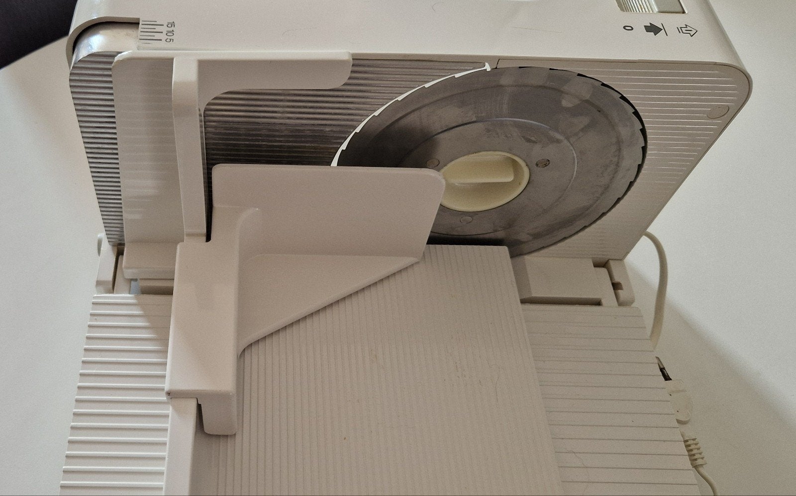 Snijmachine - Perfect voor brood, vlees en kaas, Ophalen, Zo goed als nieuw