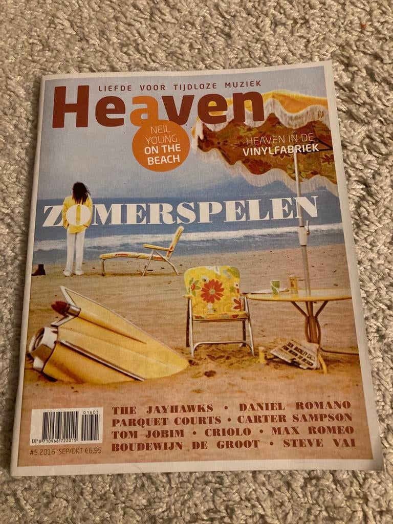HEAVEN Magazine NEIL YOUNG Parquet Courts JAYHAWKS Steve Vai, Ophalen of Verzenden, Zo goed als nieuw, Muziek, Film of Tv