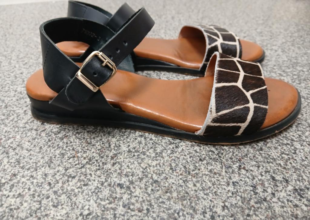 Sandaaltjes Maat 38, Ophalen of Verzenden, Zo goed als nieuw, Rood, Sandalen of Muiltjes