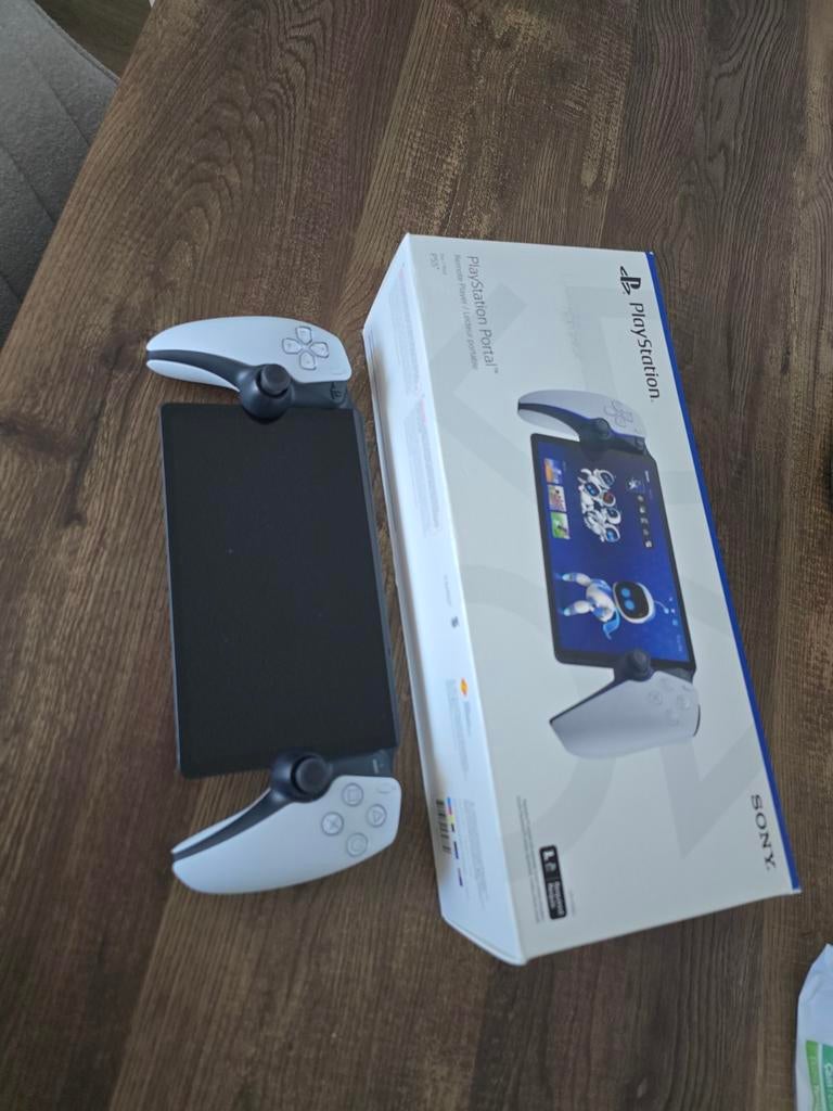 Playstation 5 ps5 portable, Spelcomputers en Games, Spelcomputers | Sony PlayStation 5, Ophalen of Verzenden, Zo goed als nieuw