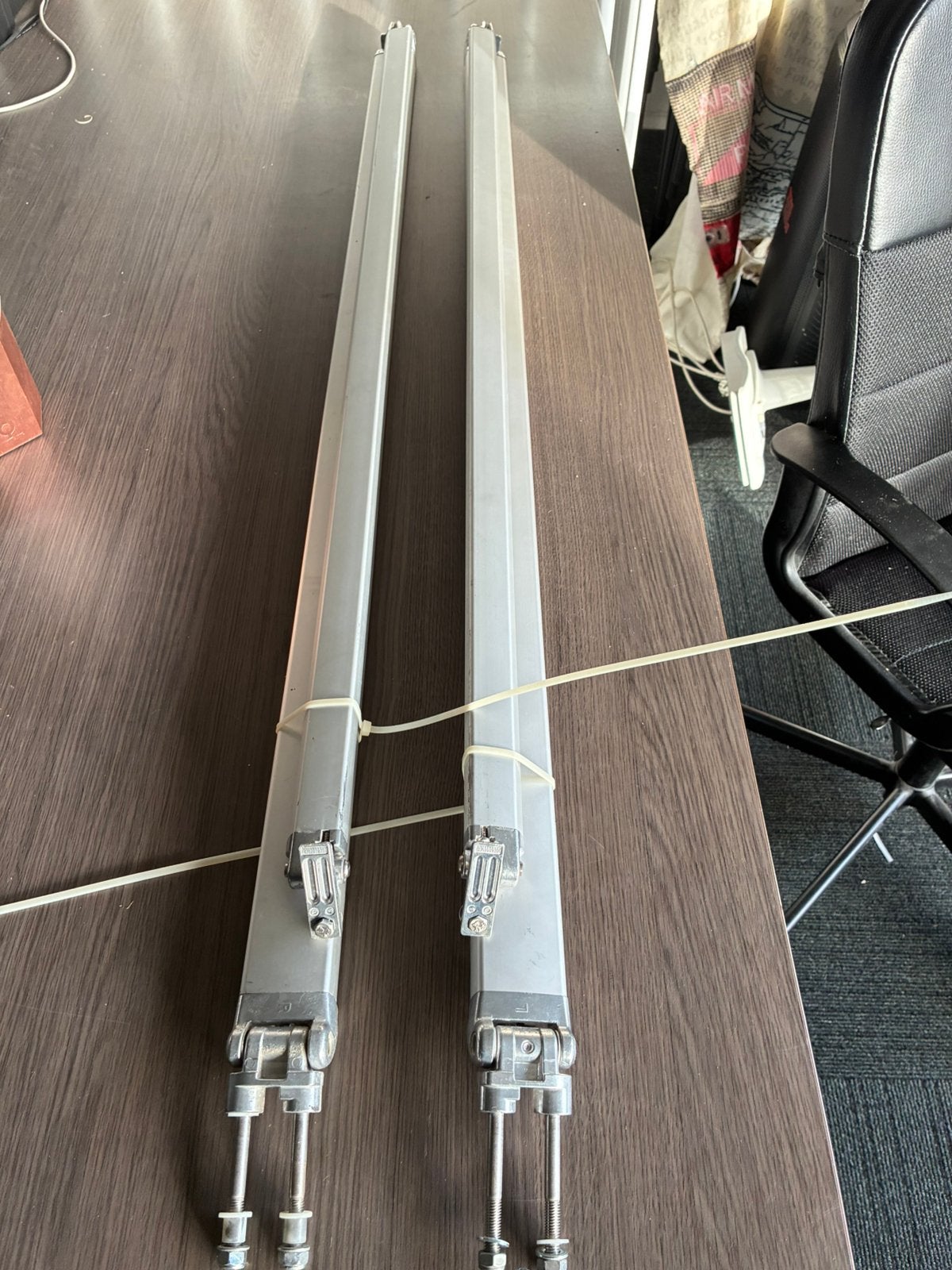 Thule omnistore knikarm Links 5200/4900/6300/6200, Ophalen of Verzenden, Gebruikt