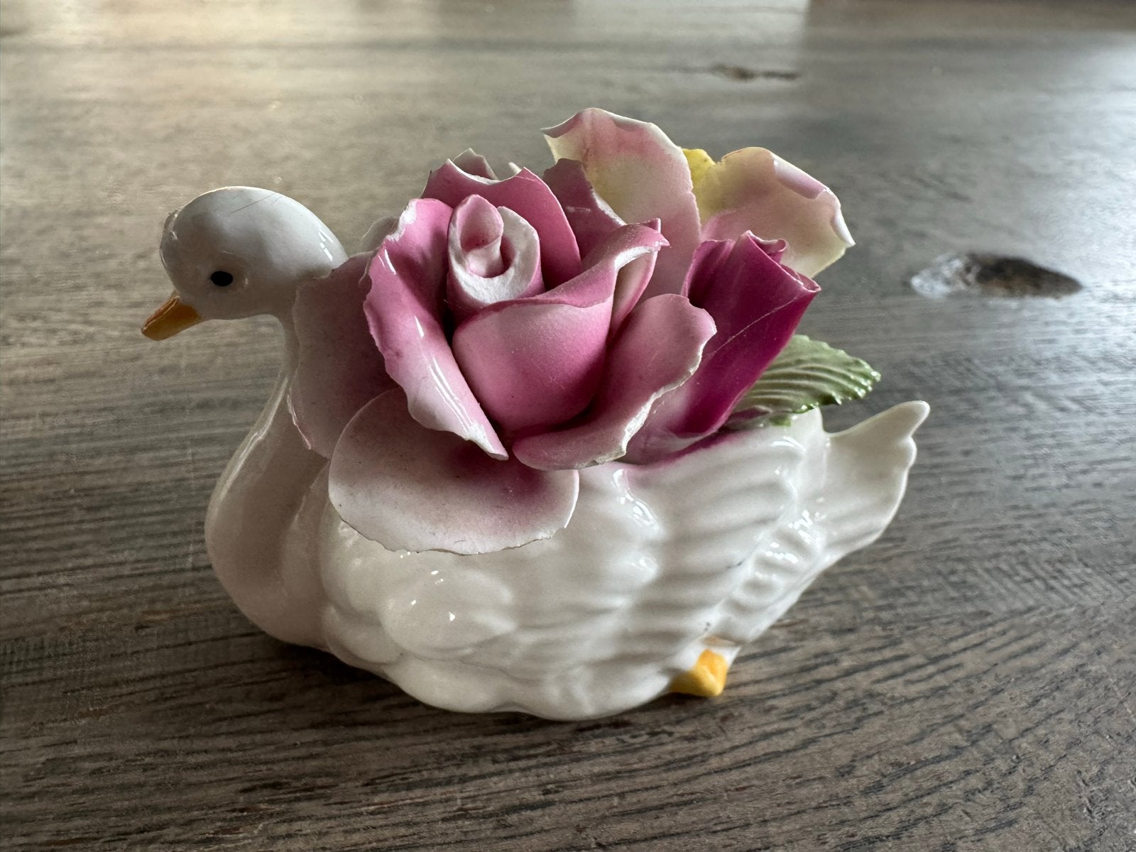 Thorley English Bone China Zwaan met Rozen, Ophalen of Verzenden