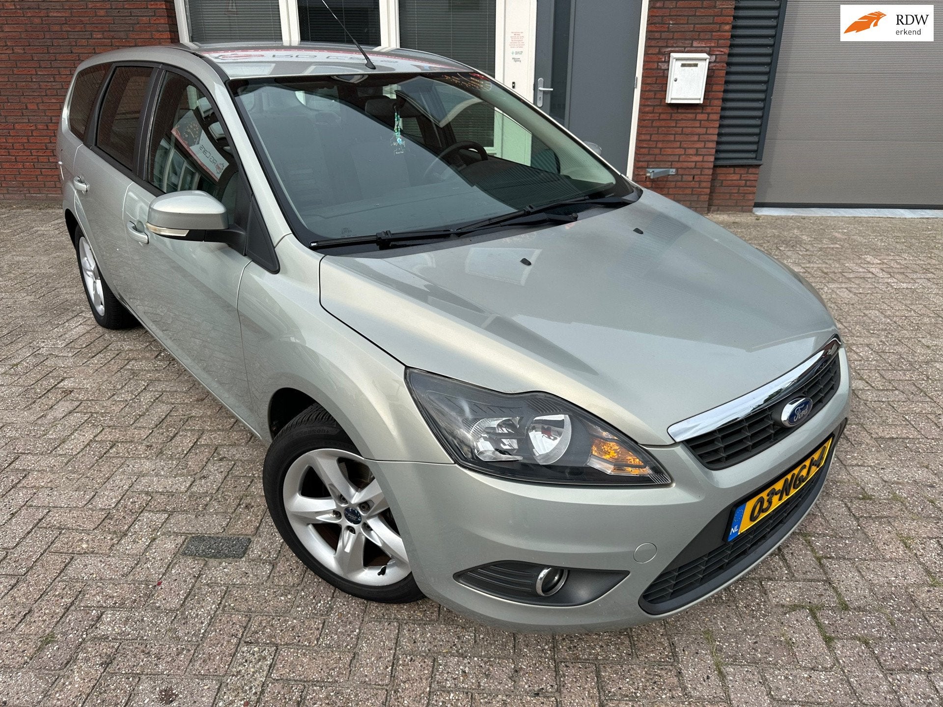 Ford Focus Wagon 1.6 Comfort / Airco / NAP / LM, Auto's, Gebruikt, 4 cilinders, Met garantie (alle), 635 kg