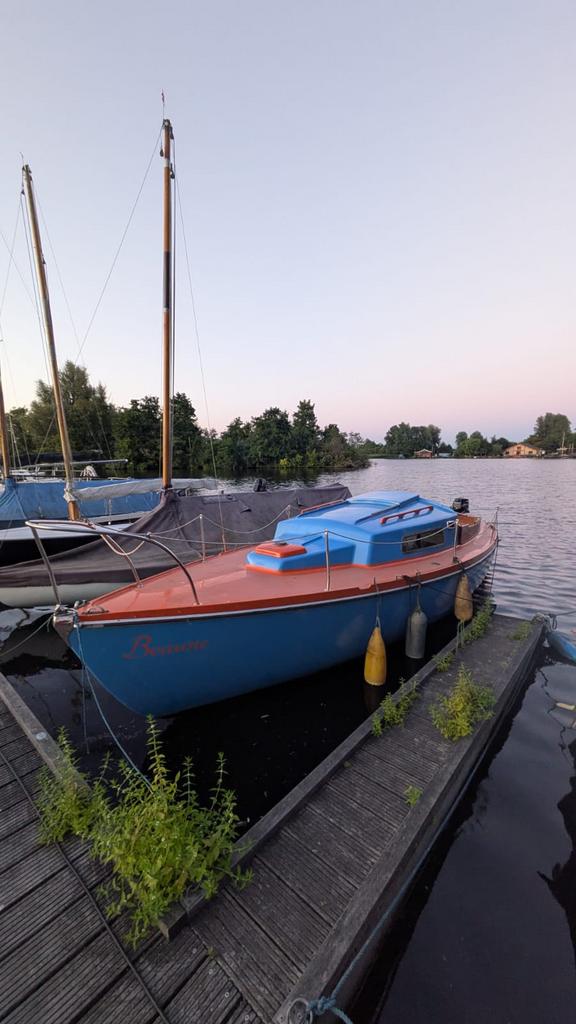 Gratis!! Victoire 22 motorboot MOET WEG, Ophalen, Gebruikt, Minder dan 15 m²
