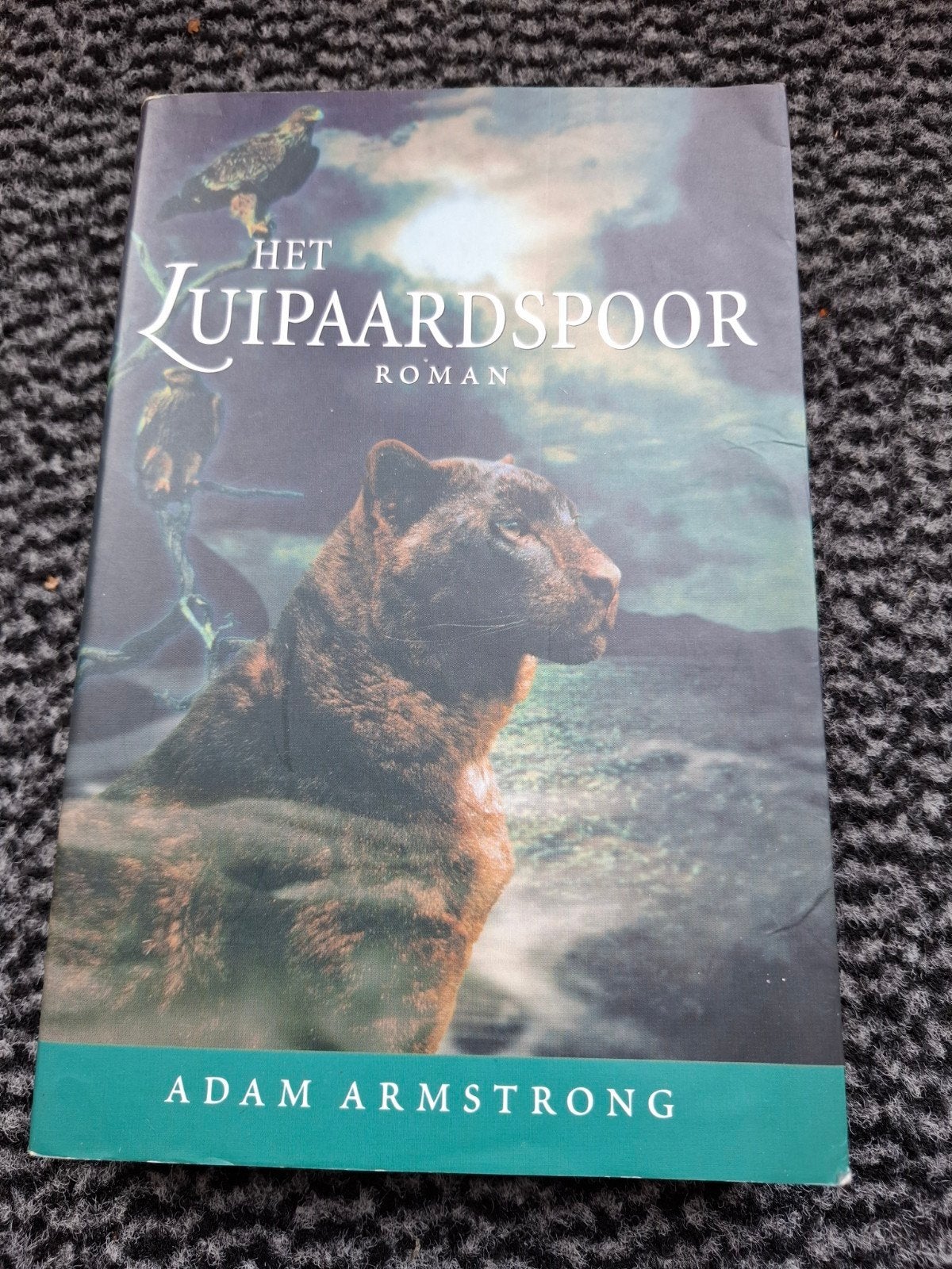 Adam Armstrong - Het luipaardspoor, Ophalen of Verzenden, Zo goed als nieuw, Adam Armstrong