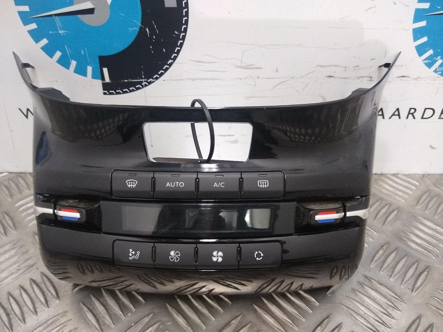 PEUGEOT 2008 KACHEL BEDIENINGSPANEEL 98195706XU, 9819570680, Ophalen of Verzenden, Gebruikt, Stiba lid