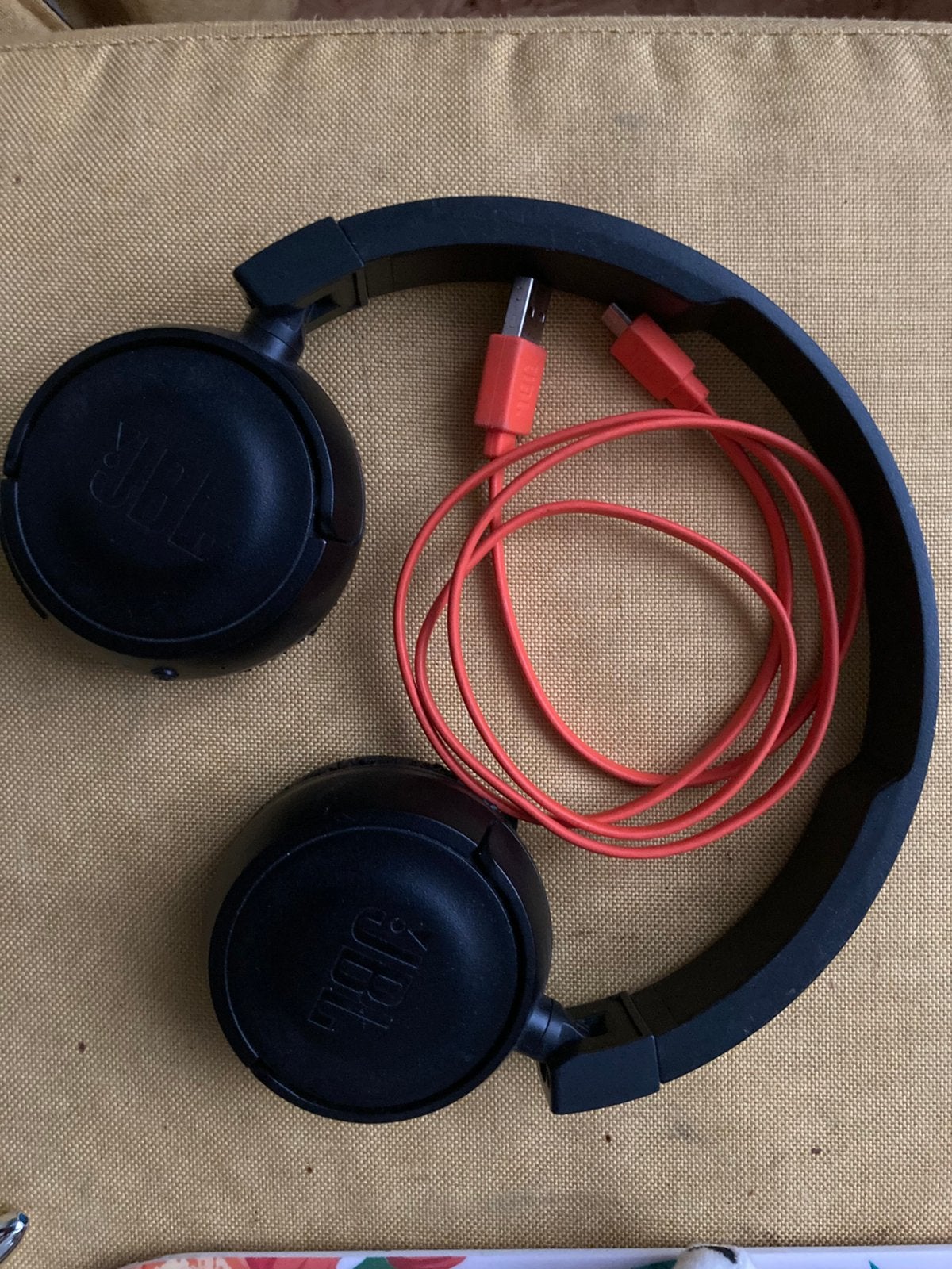 JBL headset met oplaadkabel, Computers en Software, Ophalen of Verzenden, Gebruikt, Draadloos, Over-ear