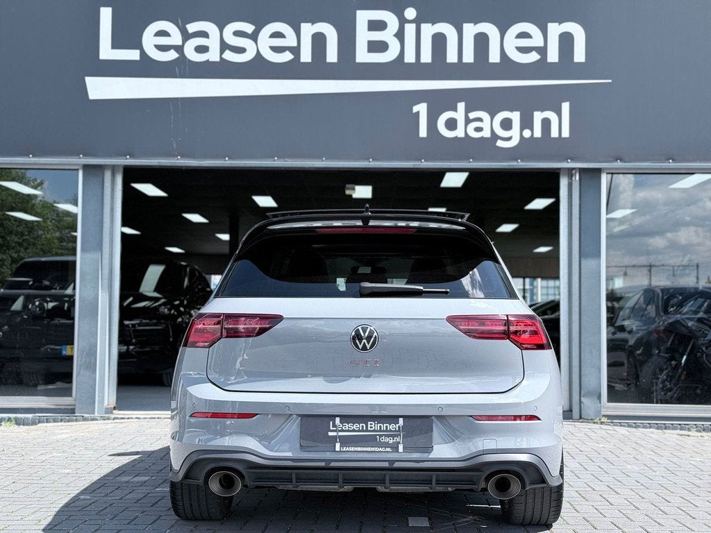 Volkswagen Golf 2.0 TSI GTI CLUBSPORT 45 Jahre|PANO|AKRAPOVI, Gebruikt, Zwart, 4 cilinders, 1984 cc