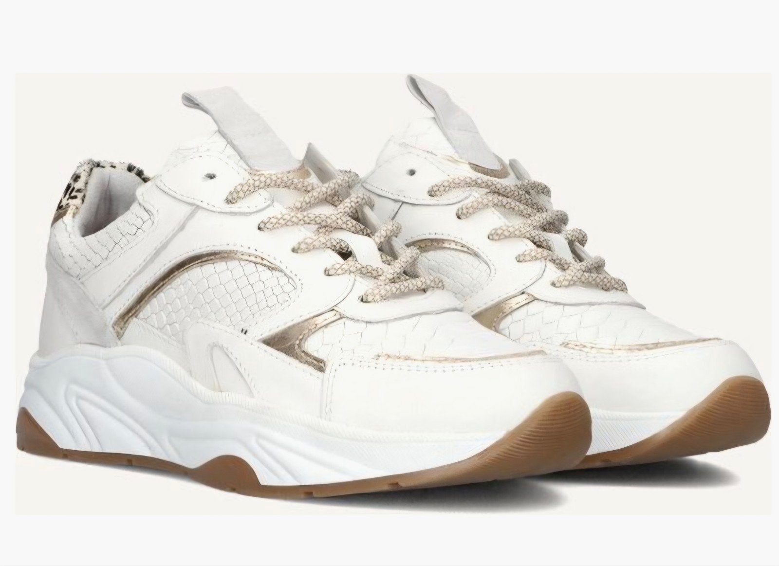 Mooie Notre v Dames sneakers, Ophalen of Verzenden, Zo goed als nieuw, Wit, Sneakers of Gympen