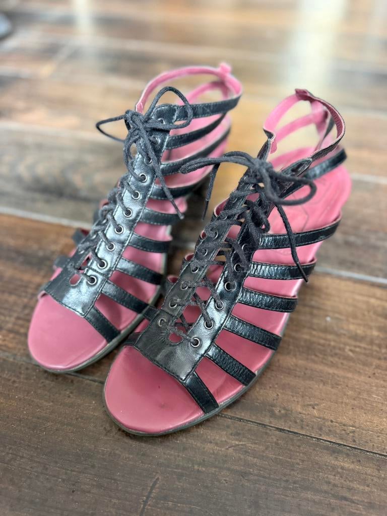 Dr.Martens pumps, Kleding | Dames, Schoenen, Ophalen of Verzenden, Zo goed als nieuw, Zwart