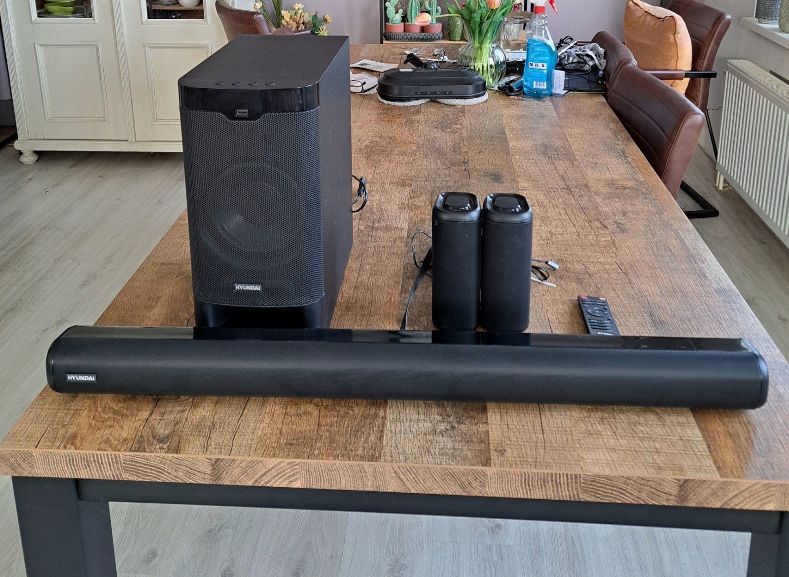 Hyundai 5.1CH Soundbar Systeem HHE272006 met Subwoofer, Ophalen, Bluetooth, Zo goed als nieuw