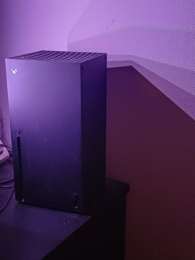 Xbox one series x met doos, Spelcomputers en Games, Ophalen, Met games, Met 2 controllers, Zo goed als nieuw