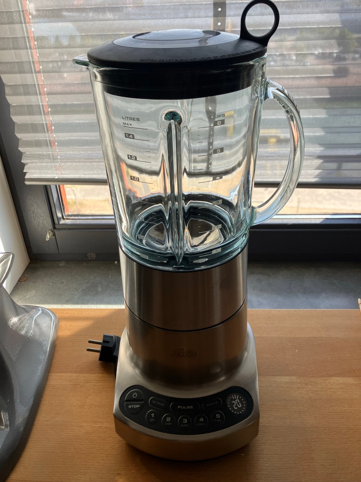 Solis Blender - Krachtige Keukenmachine, 1 tot 2 liter, Ophalen, Zo goed als nieuw, 3 snelheden of meer
