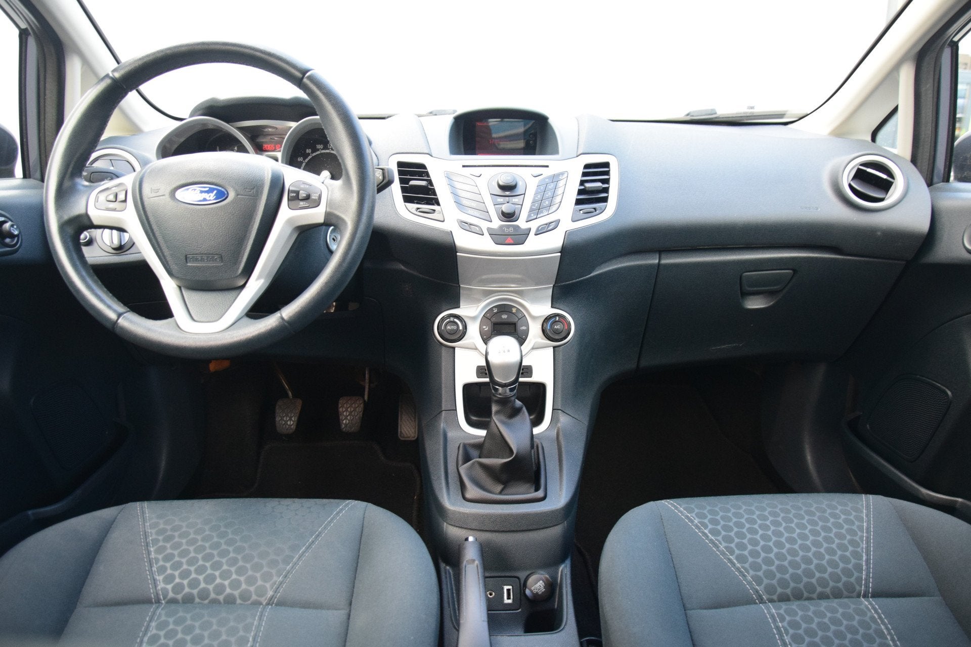 Ford Fiesta 1.25 Titanium Ecc Cruise Techno-Line X-Pack Pdc, Auto's, Voorwielaandrijving, Stof, 82 pk, Origineel Nederlands