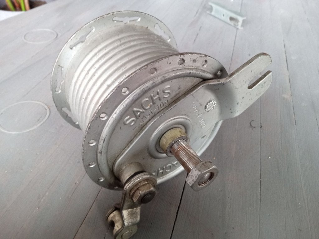 Nos, Sachs T109 remtrommel / ankerplaat + Beral remschoenen, Fietsen en Brommers, Brommeronderdelen | Oldtimers, Ophalen of Verzenden