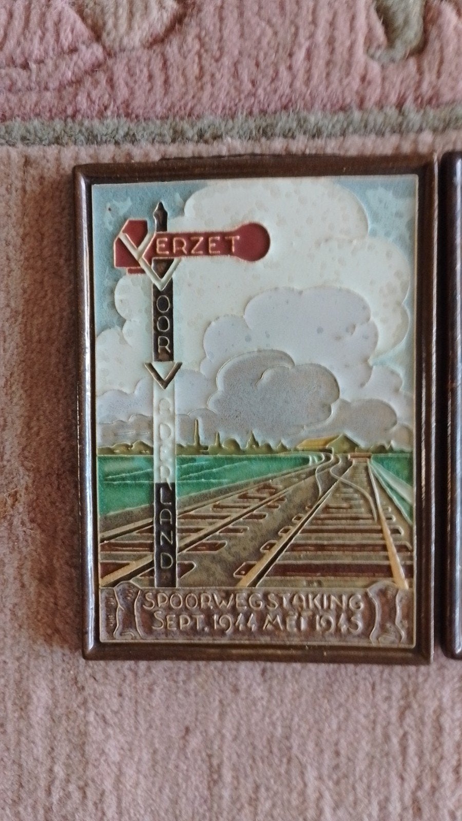 Cloisonné Tegel Spoorwegstaking WOII - Delft, Antiek en Kunst, Ophalen of Verzenden