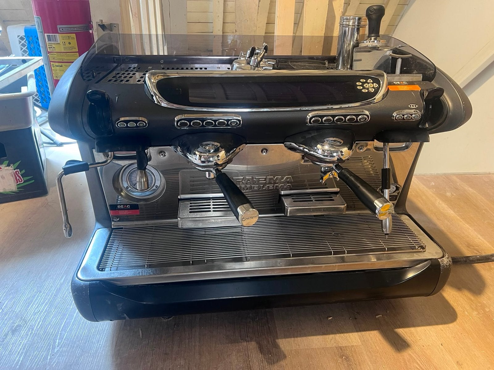 Professionele Faema koffiemachine - Goed onderhouden, Stoompijpje, Gebruikt, 10 kopjes of meer, Koffiemachine