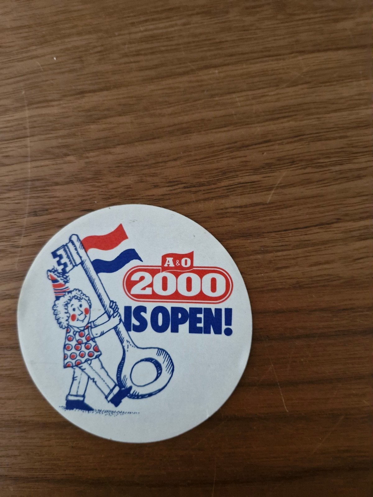 11745 Vintage A&O 2000 IS OPEN! Sticker - Zeldzaam Verza, Ophalen of Verzenden