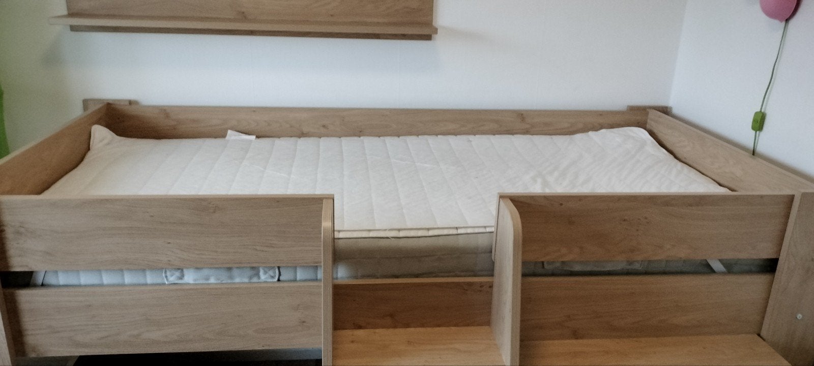 Hoogslaper 90x200cm met kastje, matras en topper, Ophalen, Eenpersoons, Minder dan 160 cm, Zo goed als nieuw