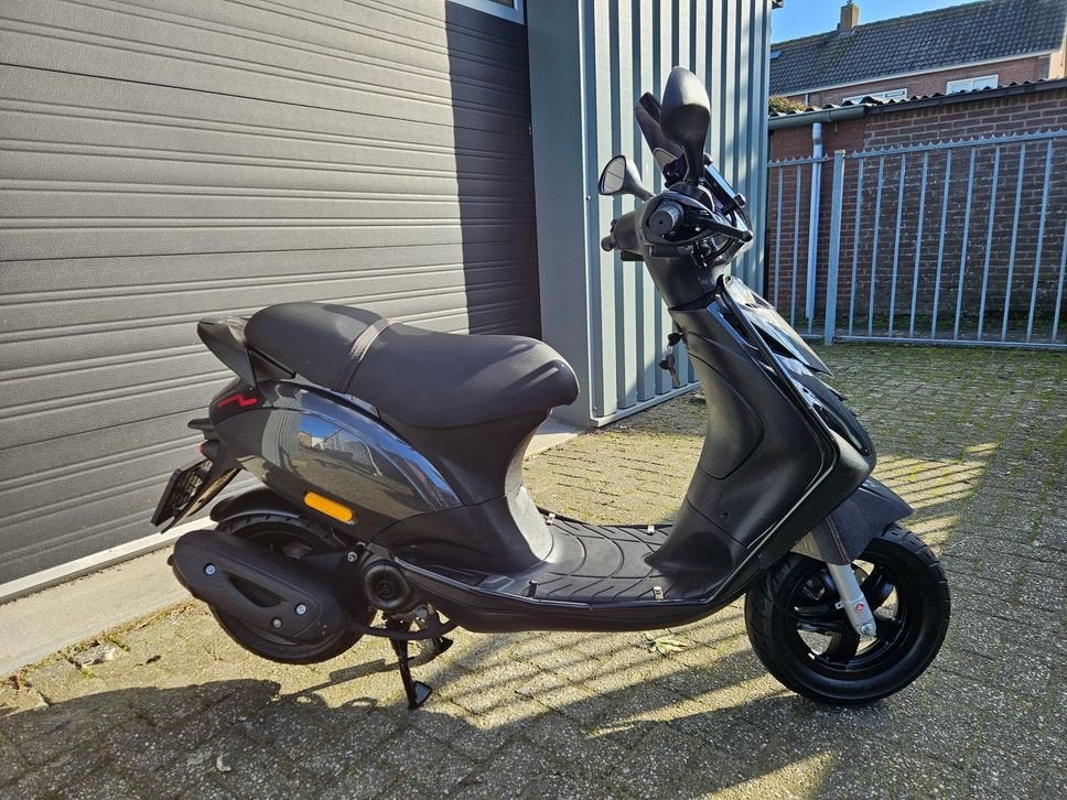 PIAGGIO ZIP 4T E4 BROM BJ 2018 SPYCHEDELIC 3089KM + OPTIES!, Onbekend, Ophalen of Verzenden, Zo goed als nieuw, Onbekend